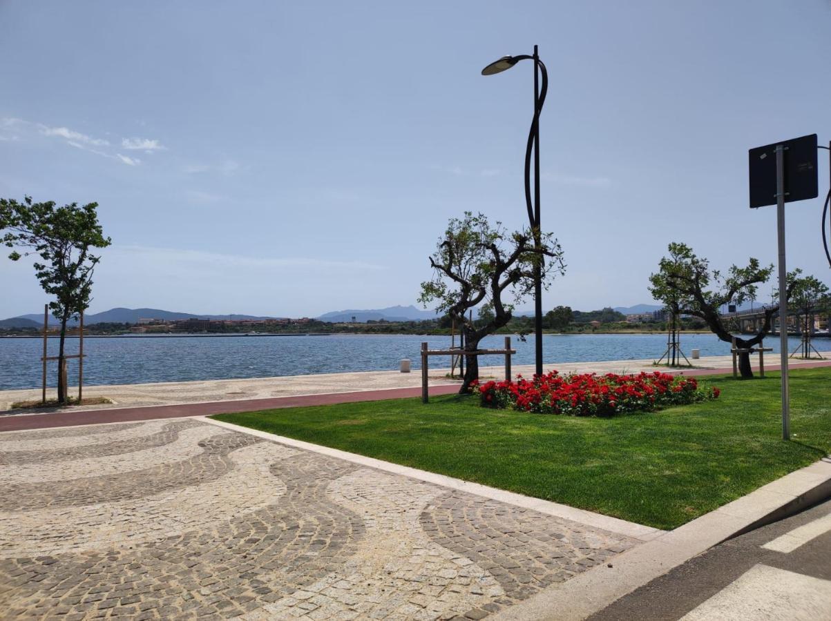 Seaside Apartments Casa Carla E Casa Andrea Olbia Ngoại thất bức ảnh