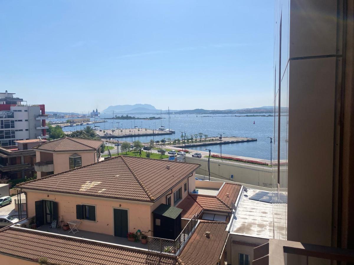 Seaside Apartments Casa Carla E Casa Andrea Olbia Ngoại thất bức ảnh
